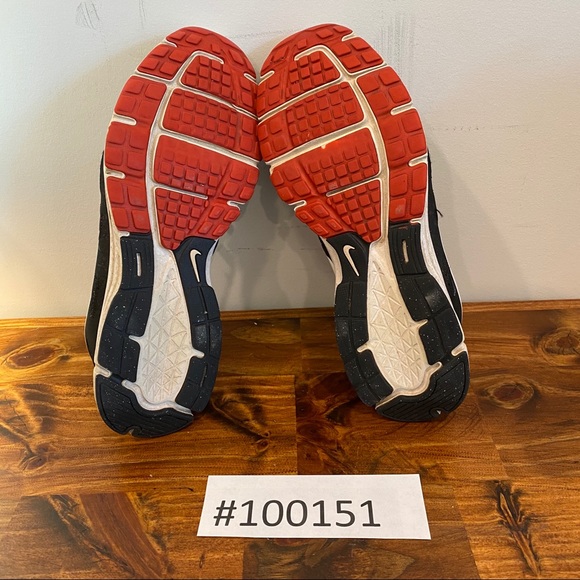 Men’s Nike Revolution 2 sneakers. - Picture 5 of 6